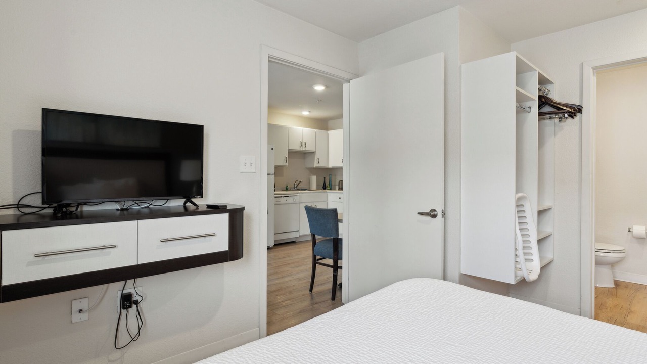 Photo of Bedroom in Far North Central