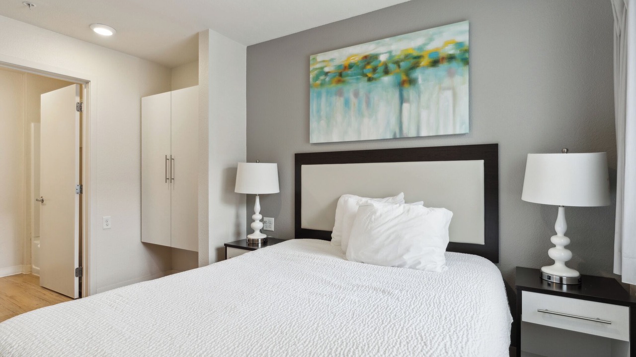 Photo of Bedroom in Far North Central