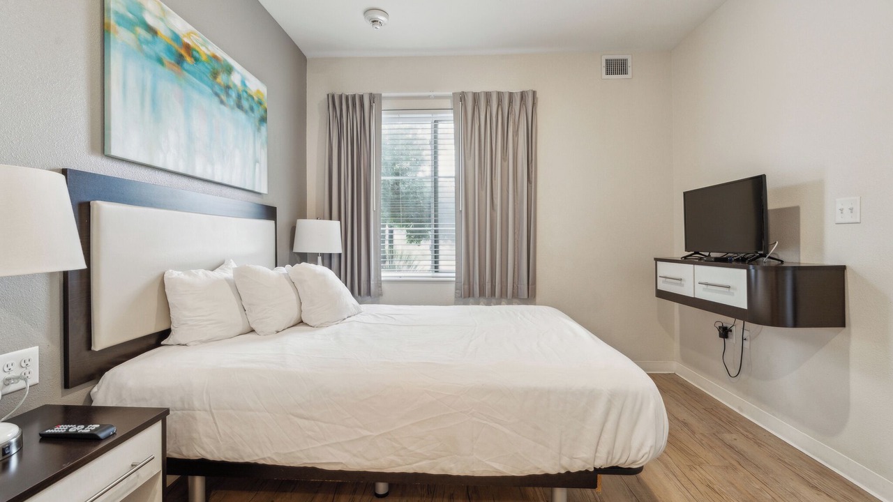 Photo of Bedroom in Far North Central