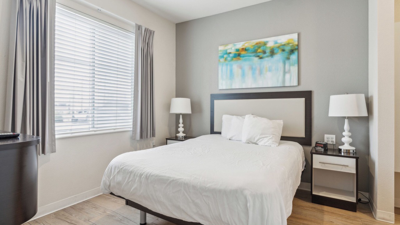 Photo of Bedroom in Far North Central