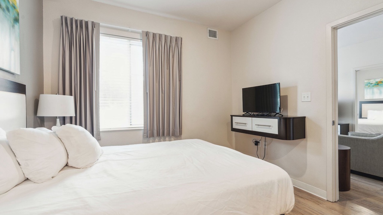 Photo of Bedroom in Far North Central