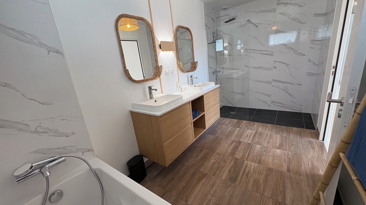 Photo of Bathroom in Carantec