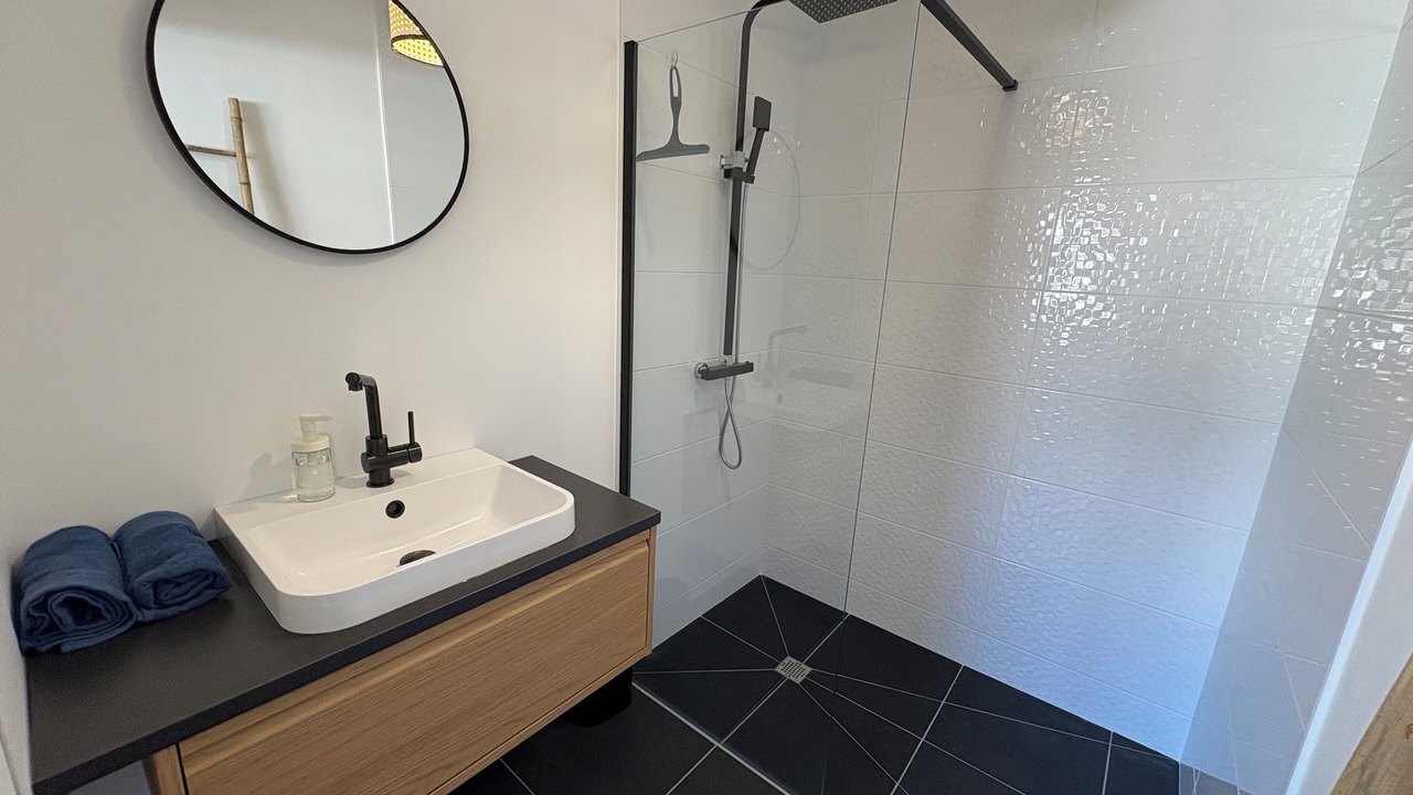 Photo of Bathroom in Carantec