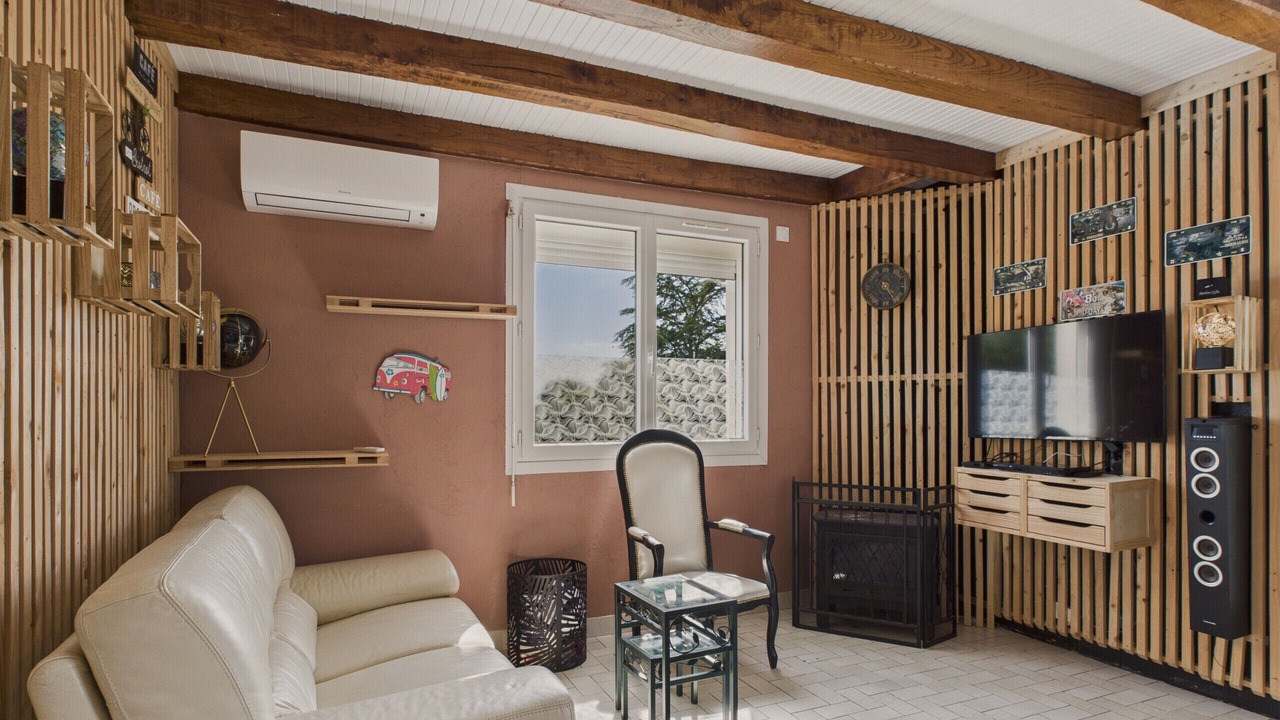 Photo of Livingroom in Le Bernard