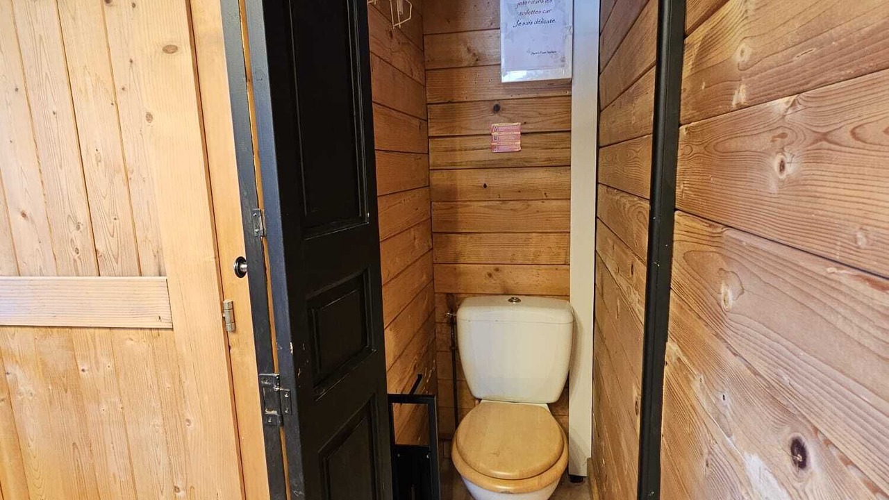 Photo of Bathroom in La Bussiere-sur-Ouche