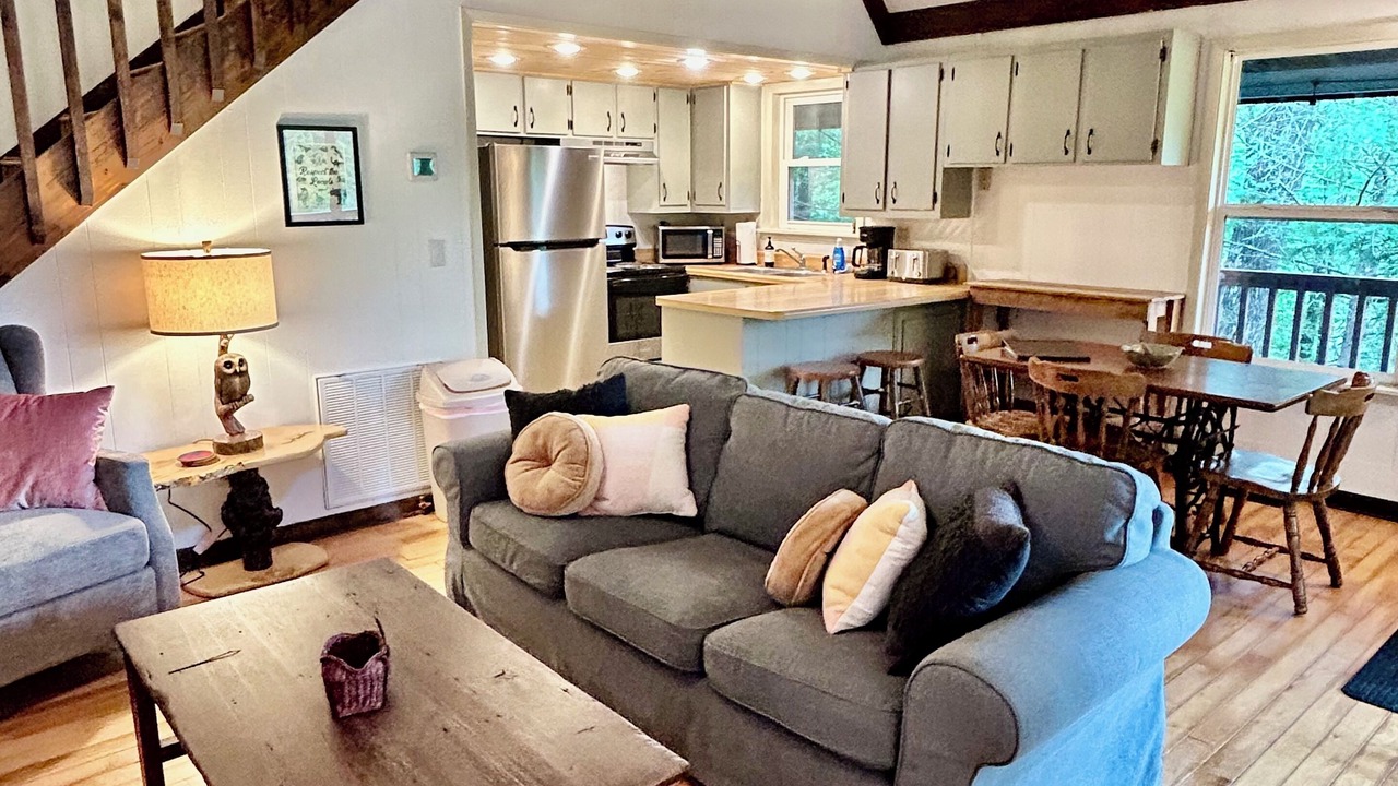 Photo of Livingroom in Almond
