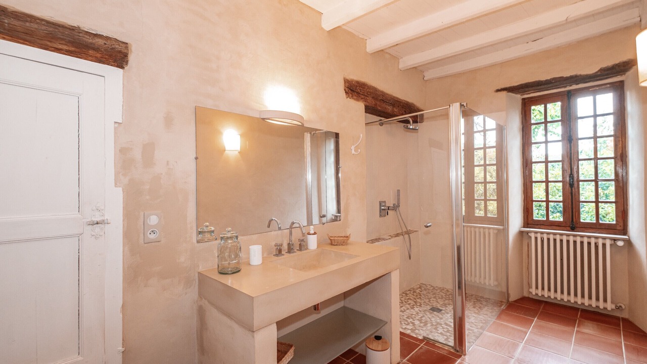 Photo of Bathroom in Saint-Michel-de-Vax