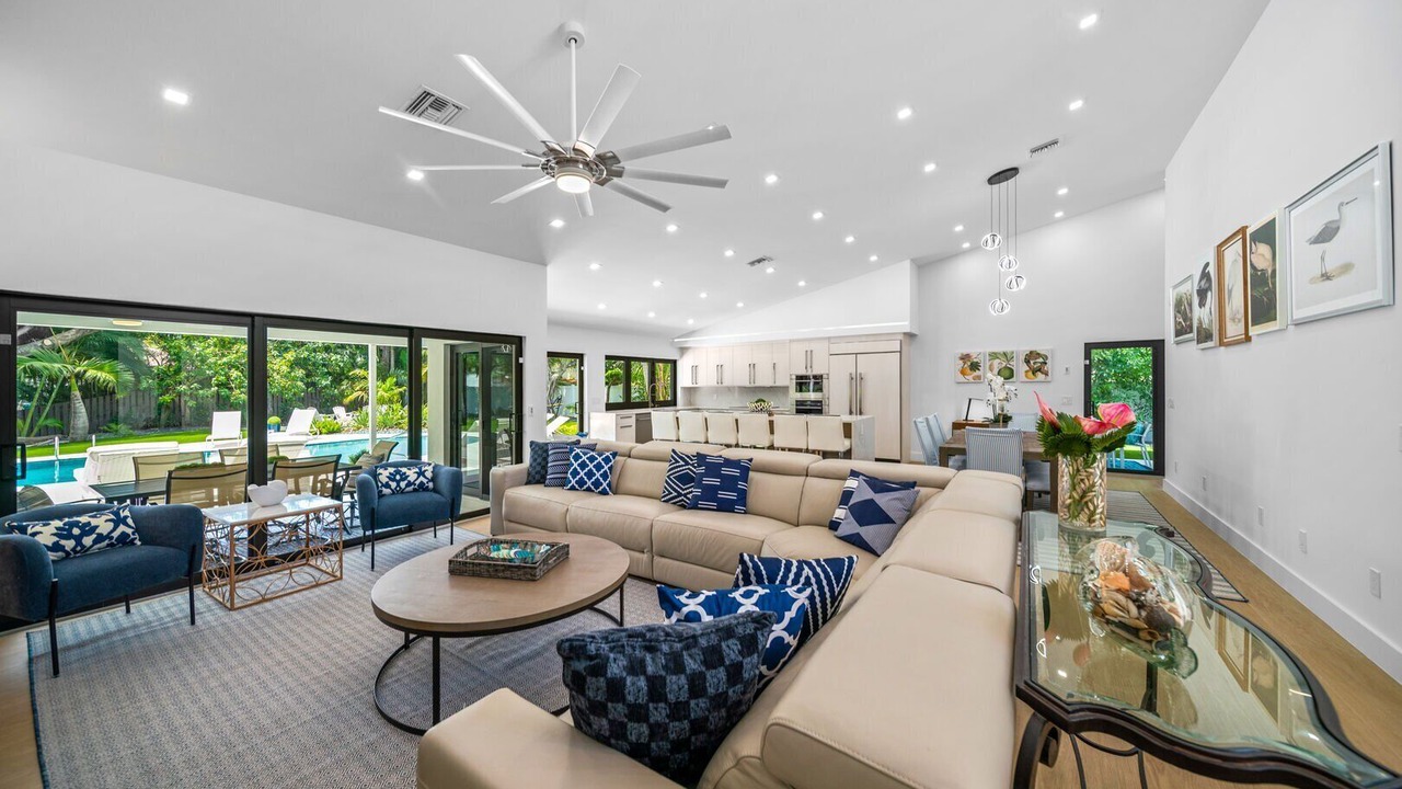 Photo of Others in Lake Ida Shores