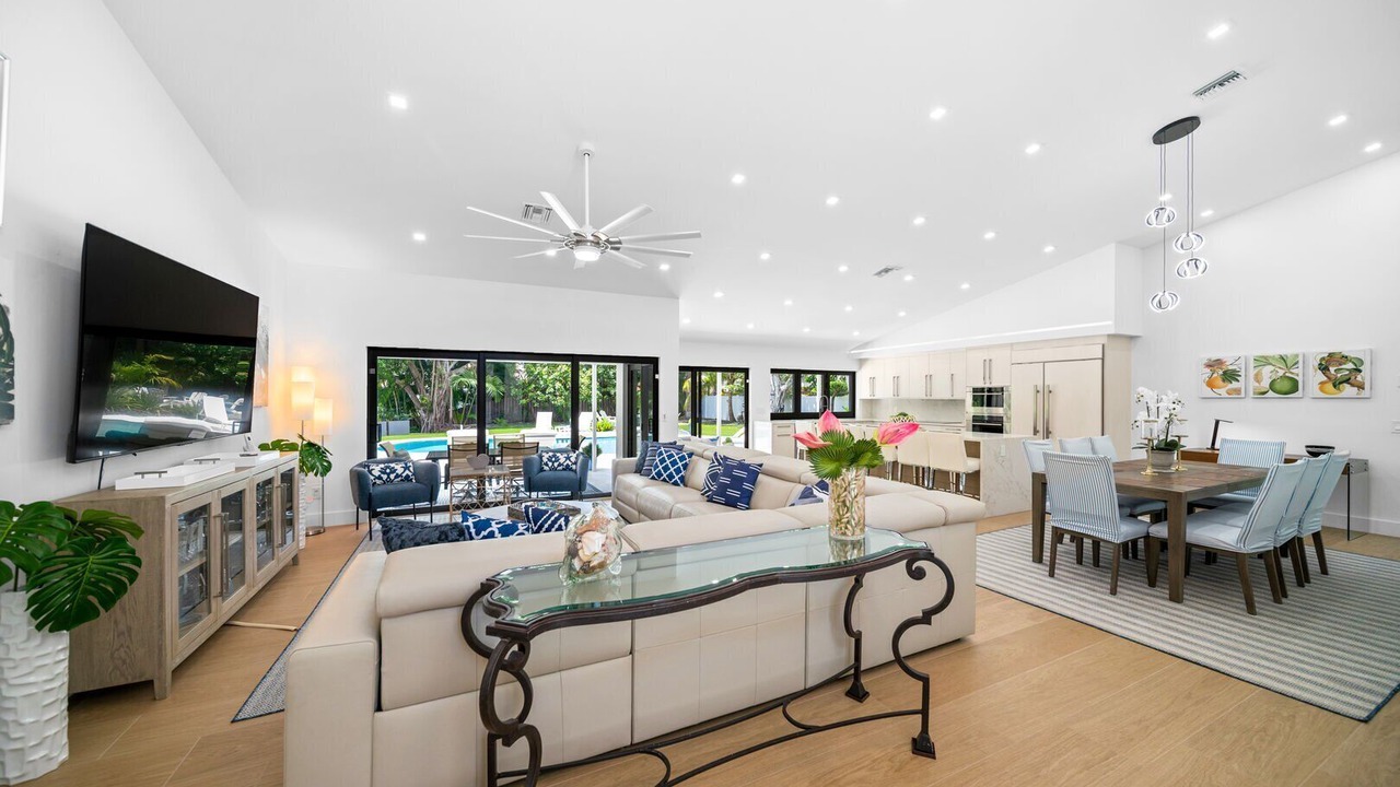 Photo of Others in Lake Ida Shores