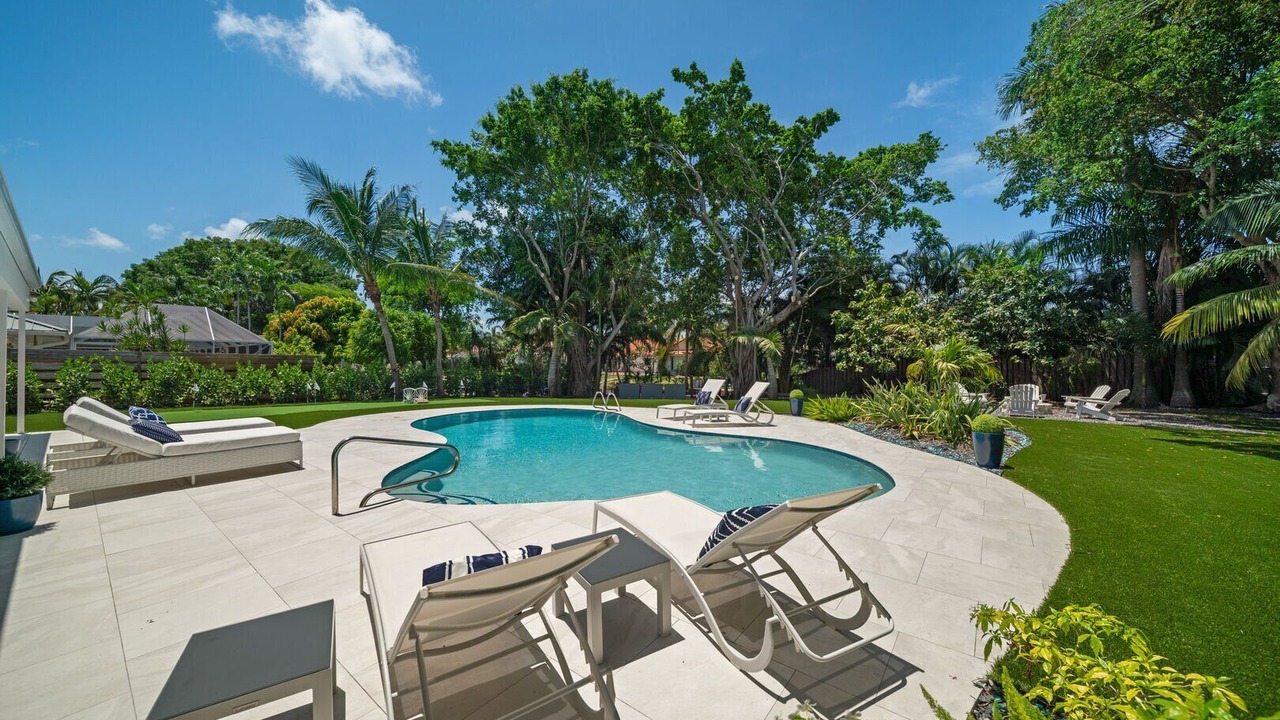 Photo of Others in Lake Ida Shores