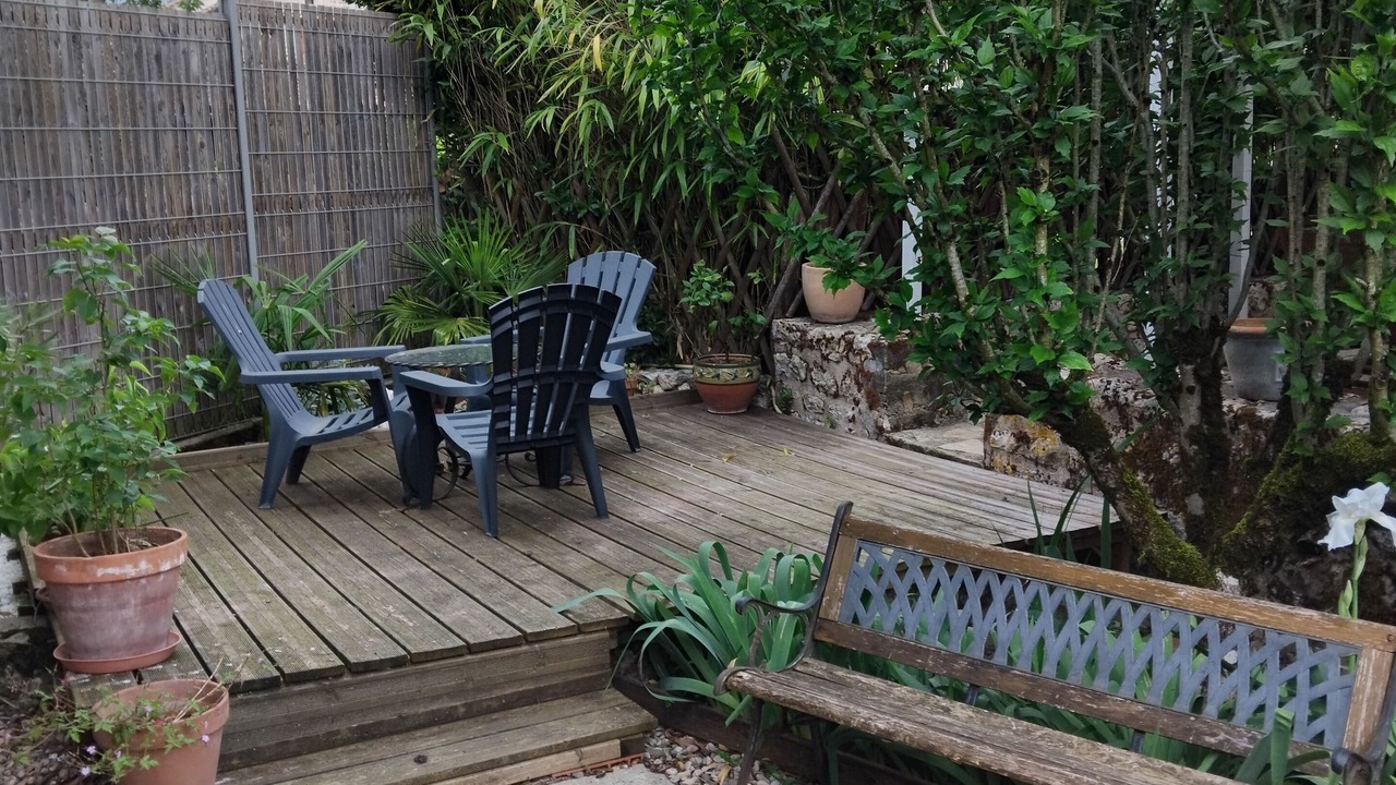 Photo of Patio Balcony in Saint-Matre