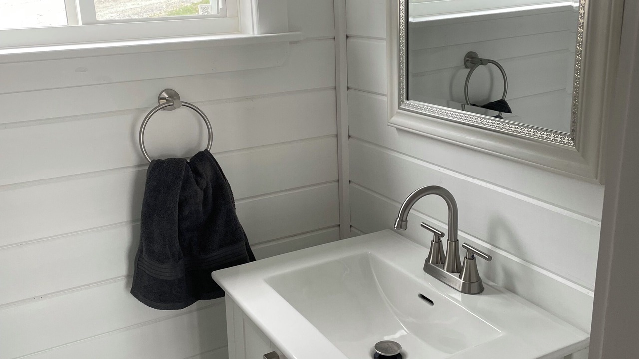 Photo of Bathroom in Salt Harbour