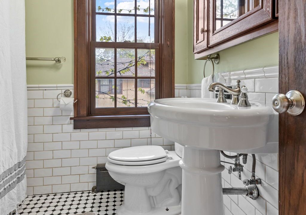 Photo of Bathroom in Linden Hills