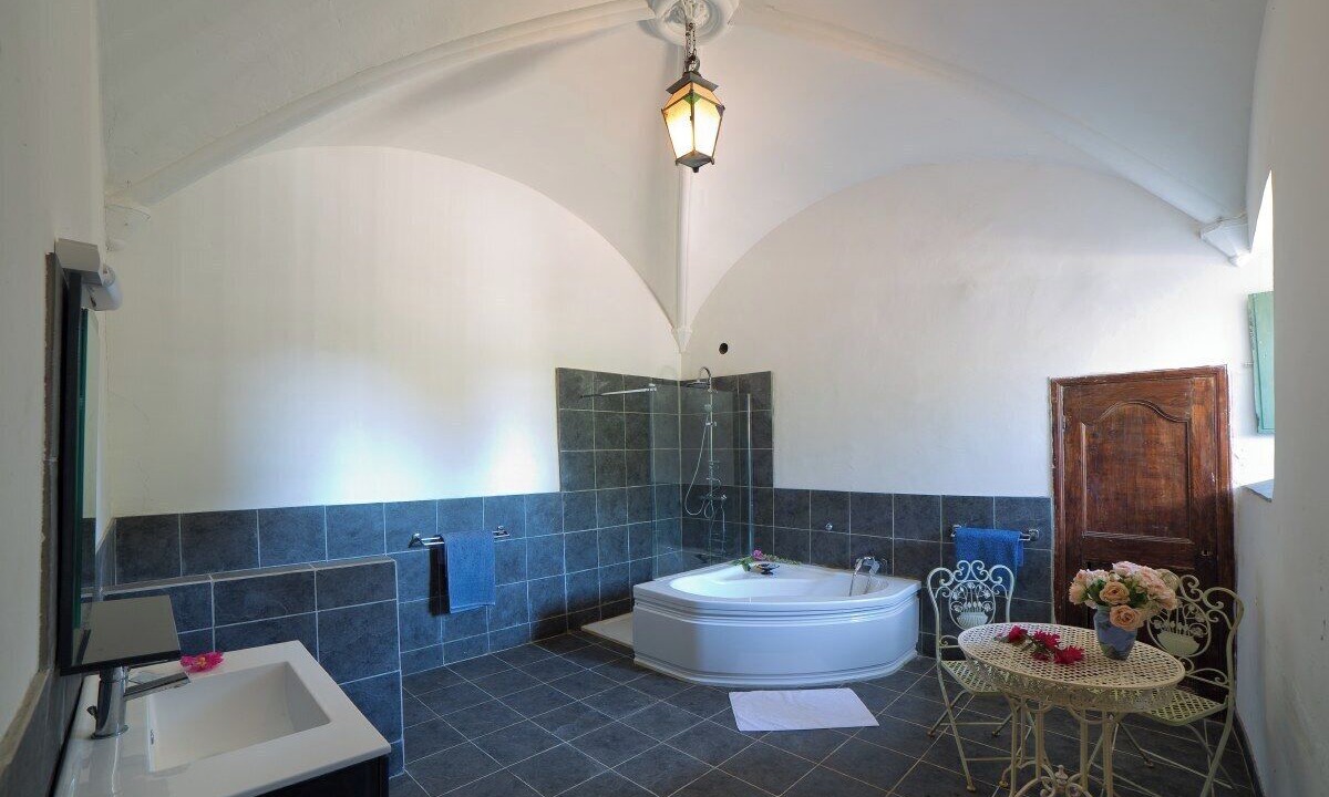 Photo of Bathroom in Trausse