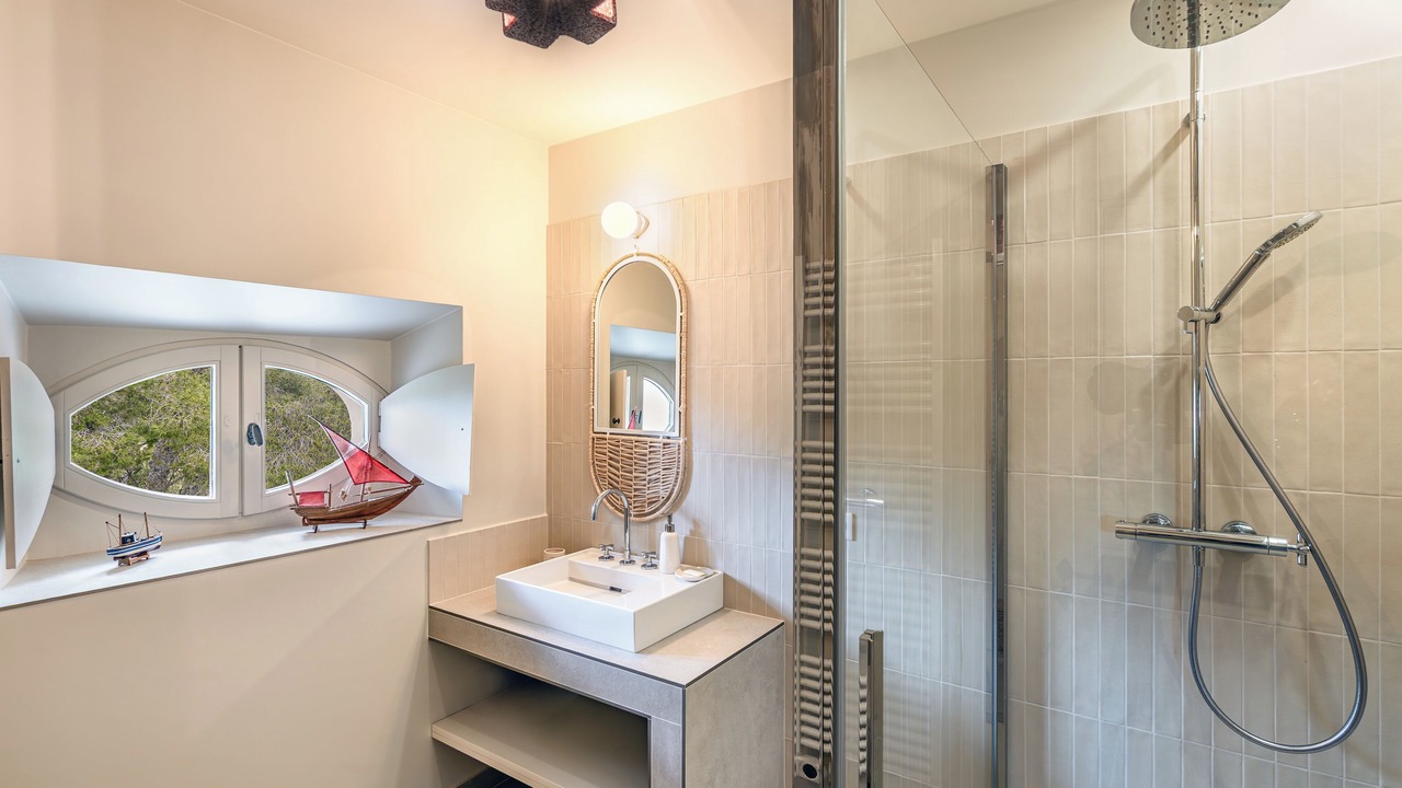 Photo of Bathroom in Cassis