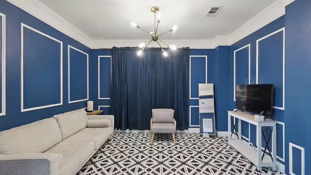 Photo of Livingroom in Northwest Carrollton