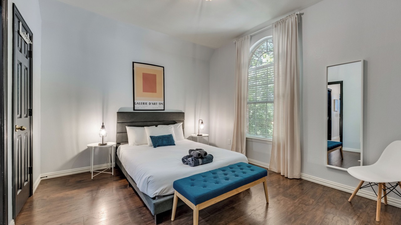 Photo of Bedroom in Northwest Carrollton