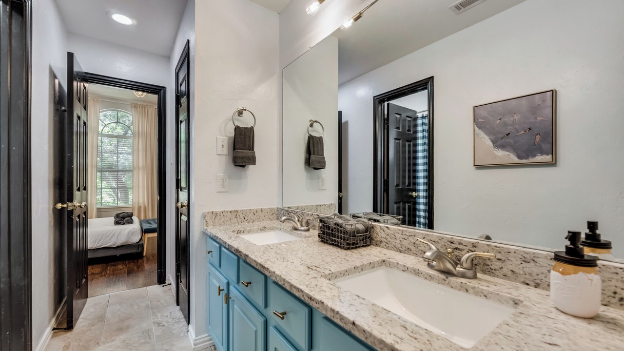 Photo of Bathroom in Northwest Carrollton