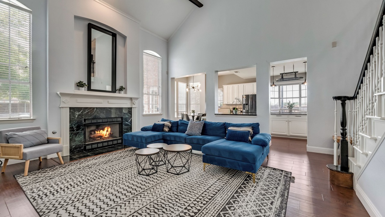 Photo of Livingroom in Northwest Carrollton