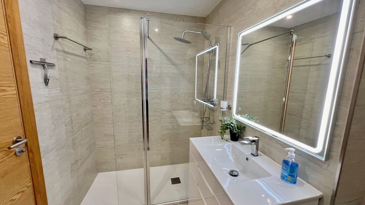 Photo of Bathroom in Jeronimo y Avileses y Balsicas de Arriba