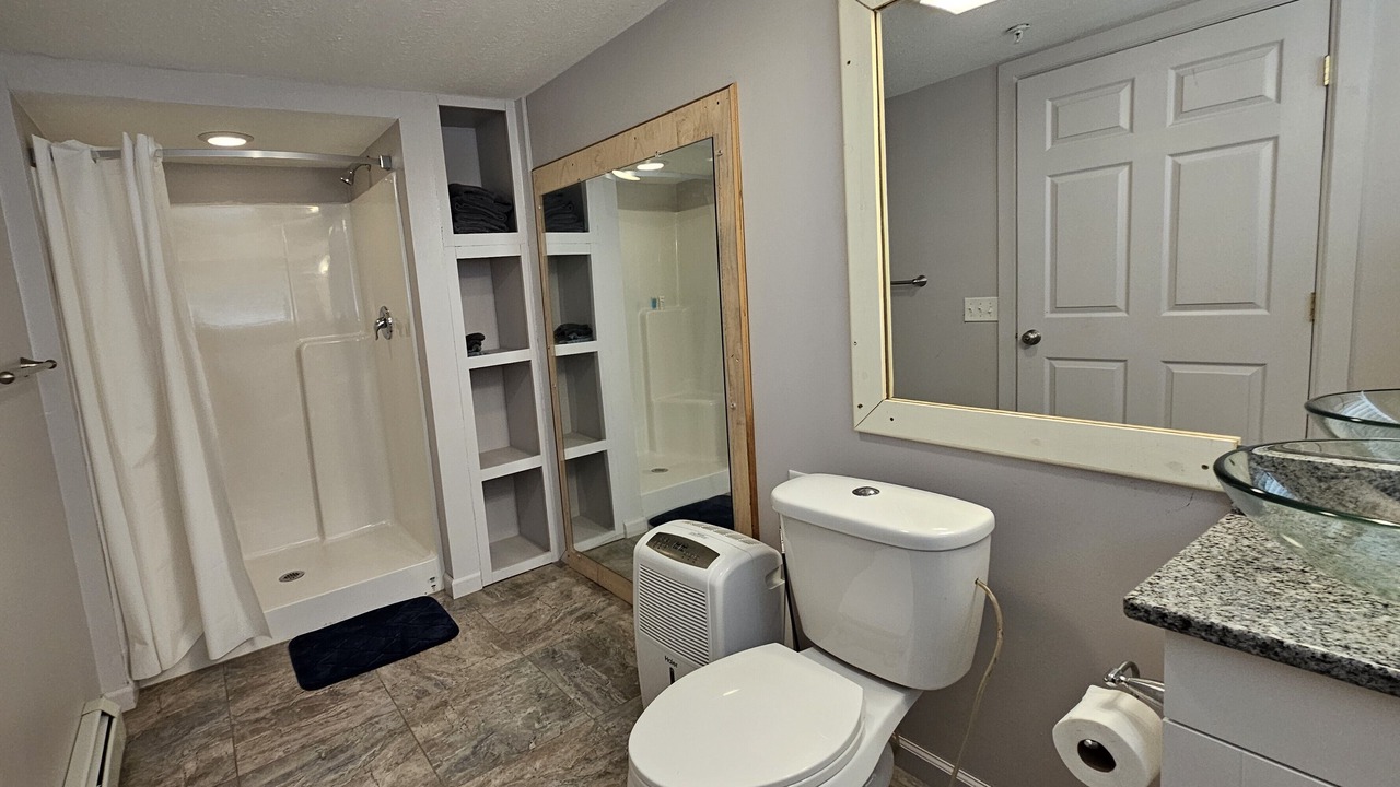 Photo of Bathroom in Confluence