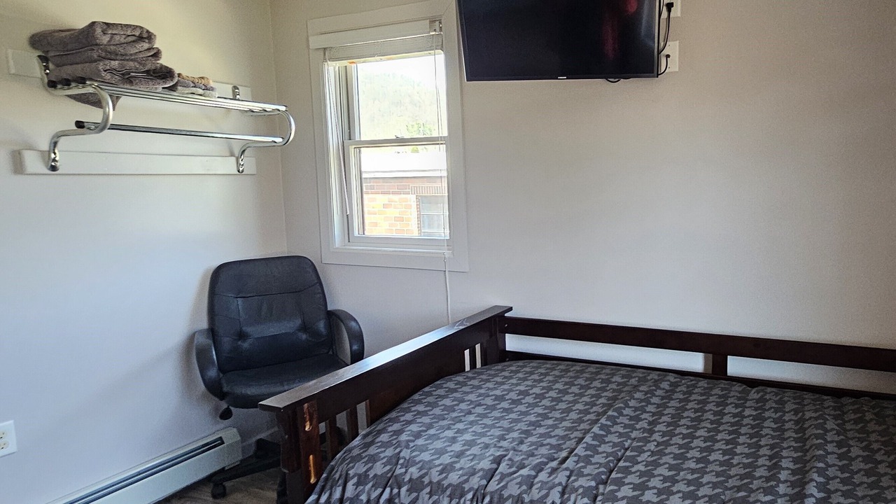 Photo of Bedroom in Confluence