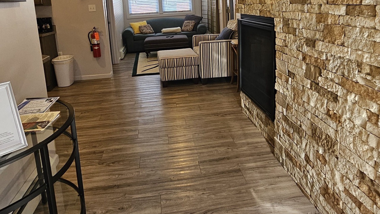 Photo of Livingroom in Confluence