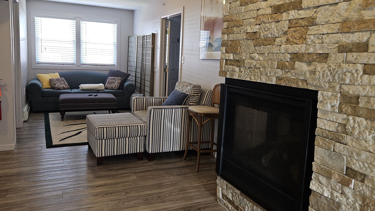 Photo of Livingroom in Confluence