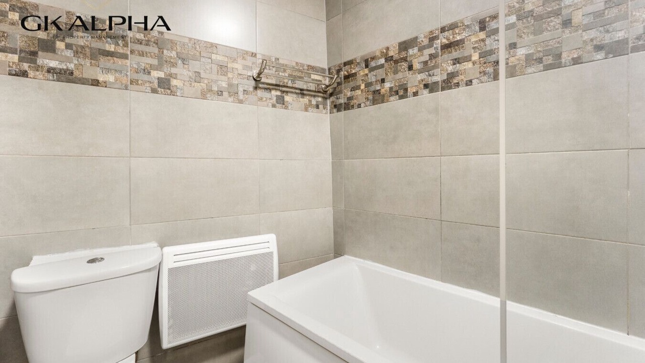 Photo of Bathroom in Reading City Centre