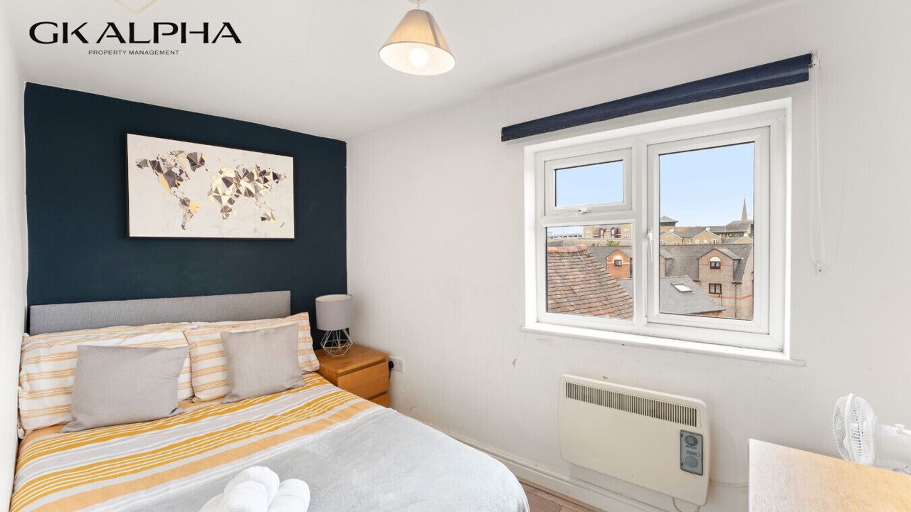 Photo of Bedroom in Reading City Centre