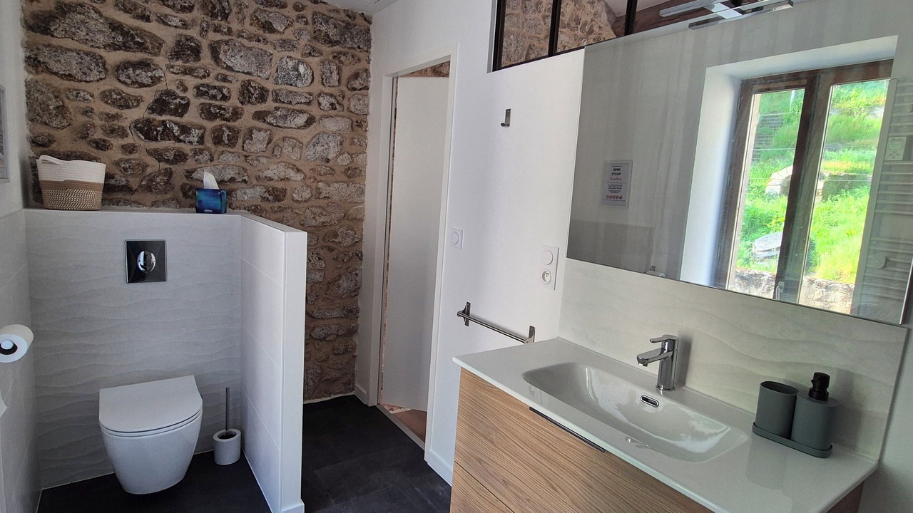Photo of Bathroom in Mortagne-sur-Sevre