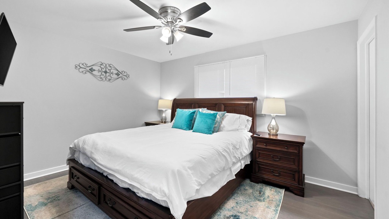 Photo of Bedroom in Lombard