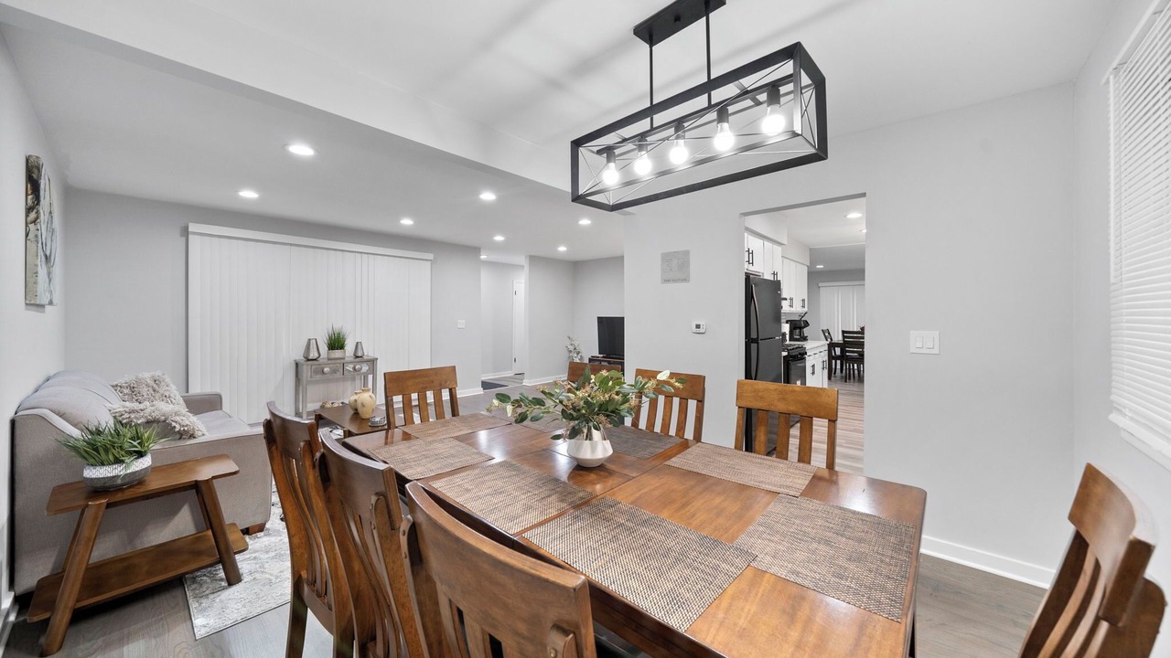 Photo of Others in Lombard