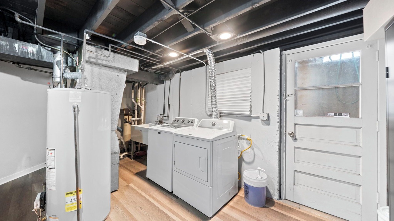 Photo of Bathroom in Lombard