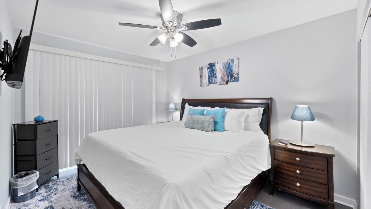 Photo of Bedroom in Lombard