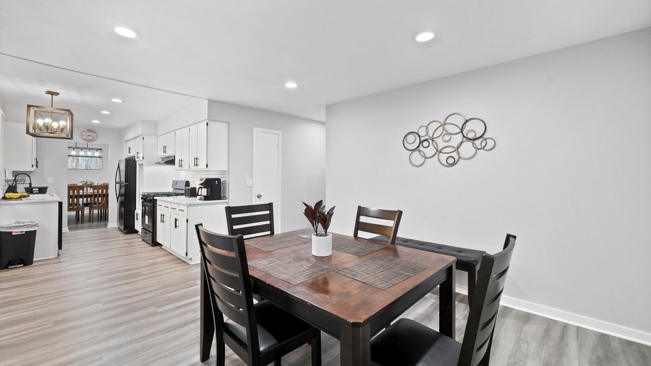 Photo of Others in Lombard