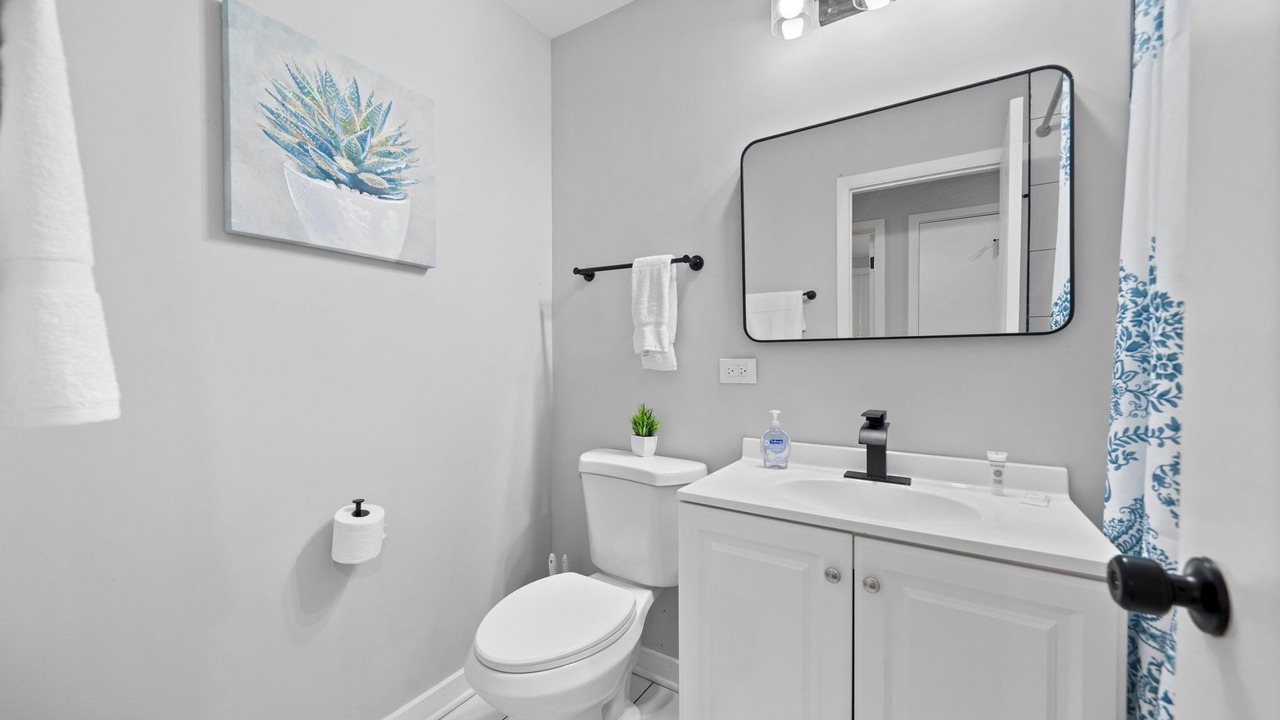 Photo of Bathroom in Lombard