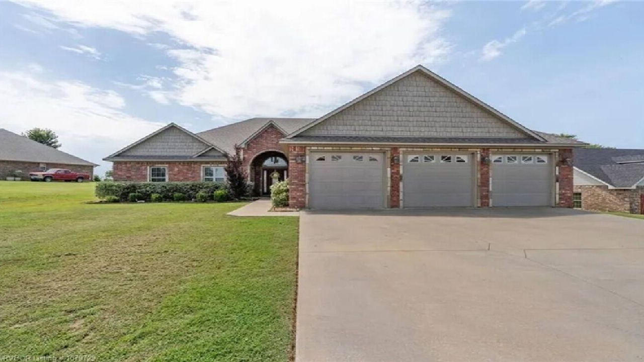 Photo of Outdoor in Summerfield