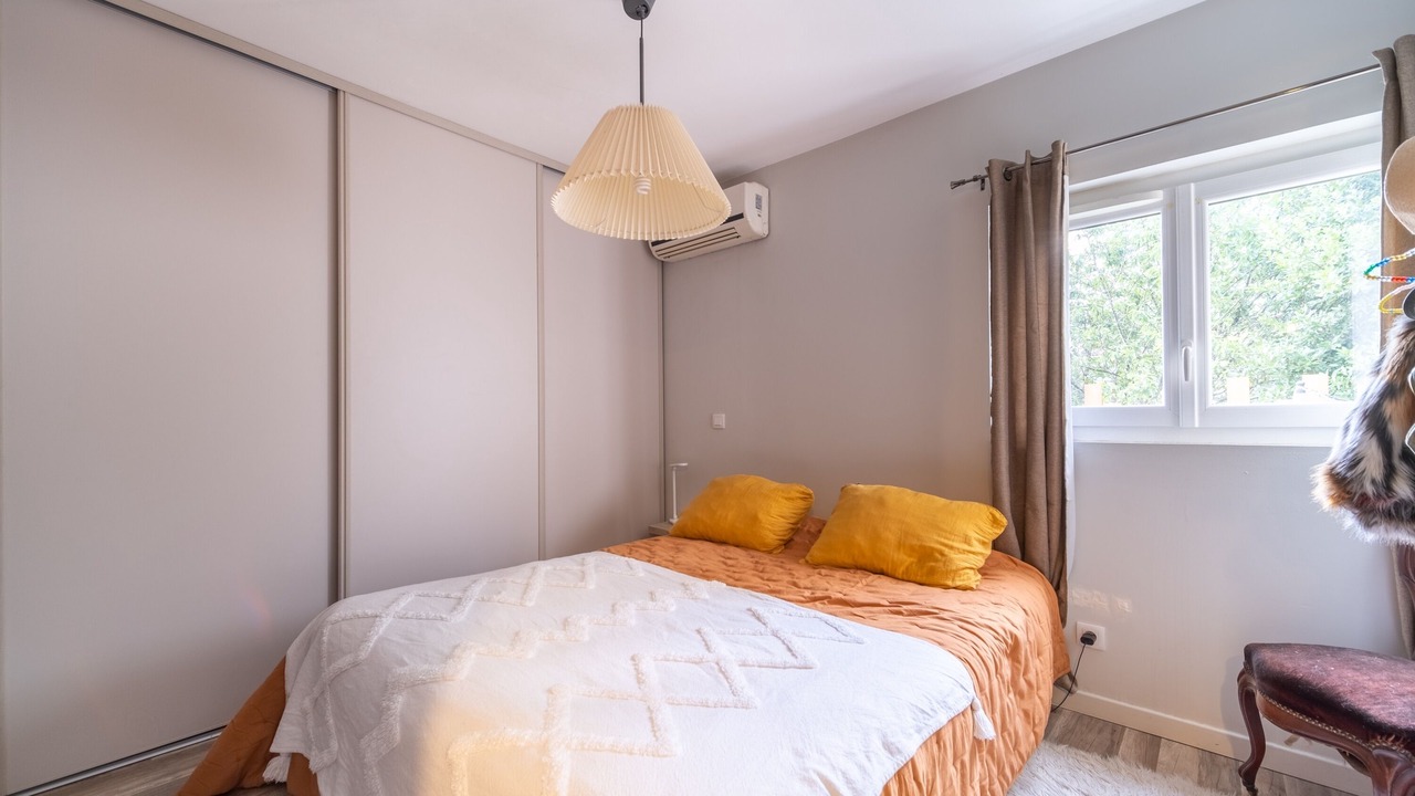 Photo of Bedroom in Labege