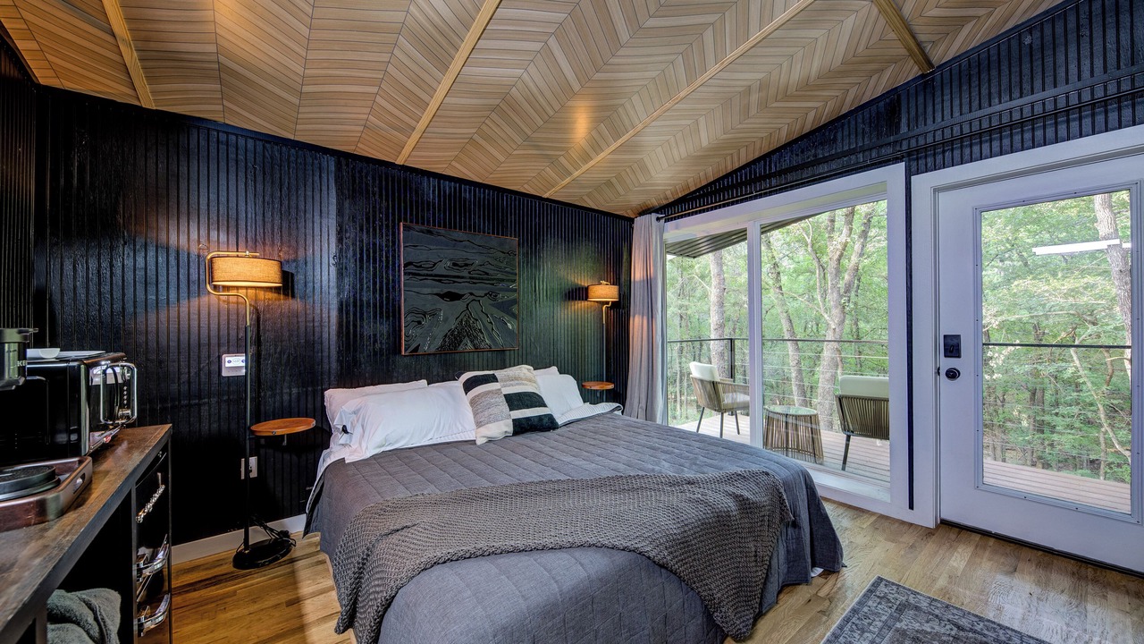Photo of Bedroom in Alvord
