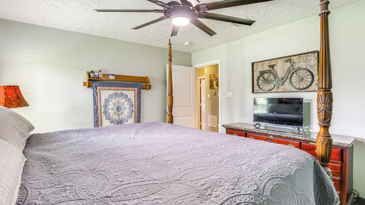 Photo of Bedroom in Humble