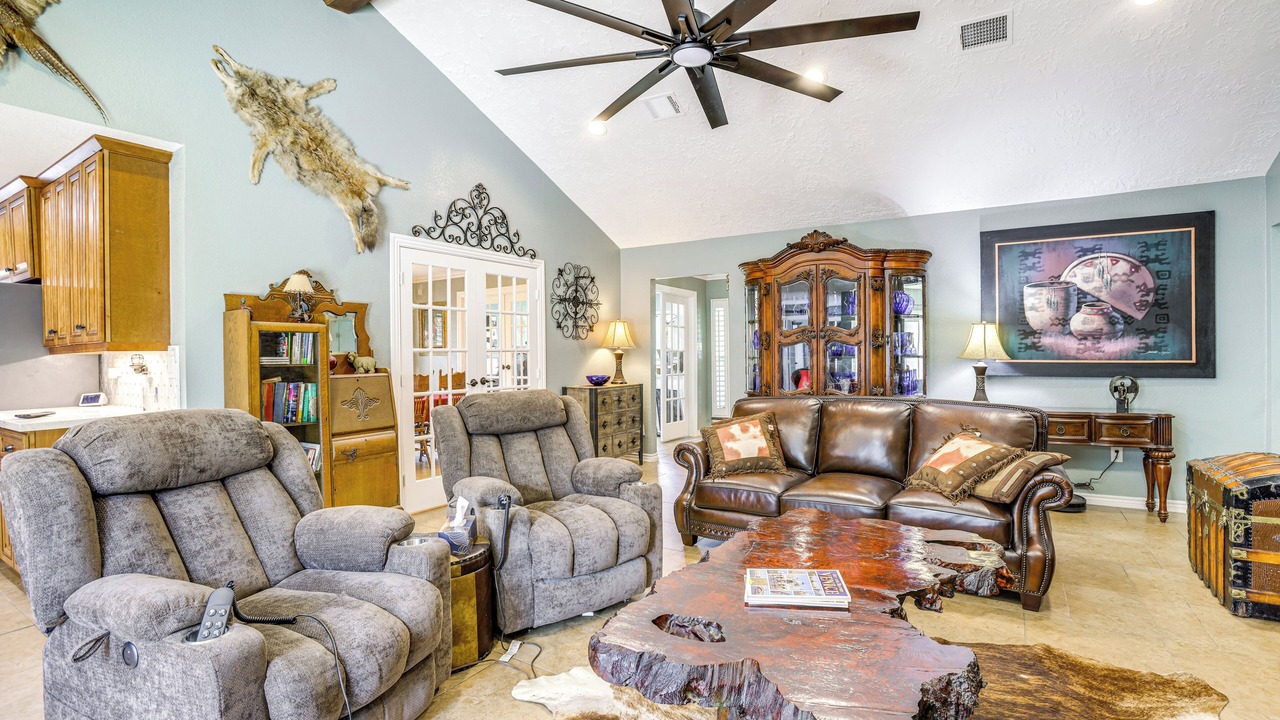 Photo of Livingroom in Humble