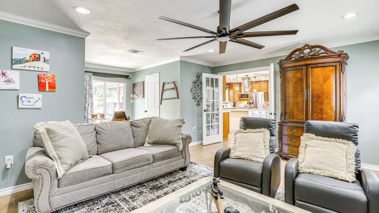 Photo of Livingroom in Humble