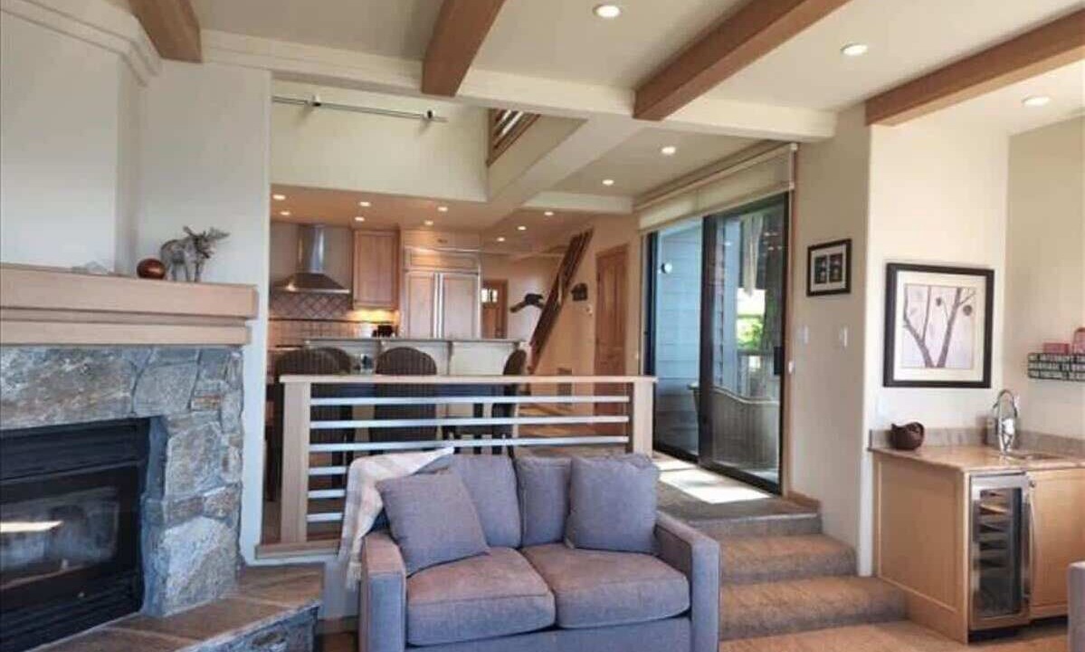Photo of Livingroom in Brockway