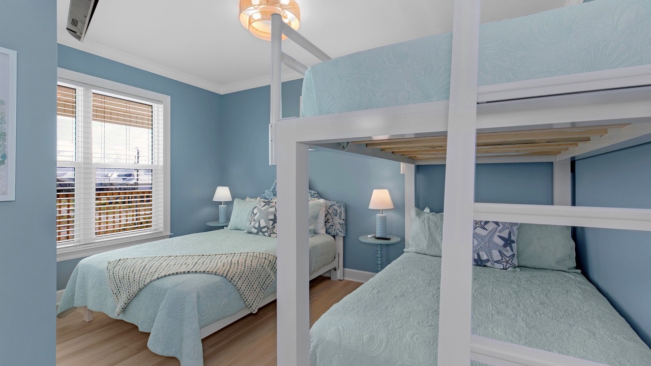 Photo of Bedroom in Dauphin Island