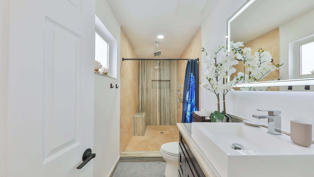 Photo of Bathroom in Hollywood Hills