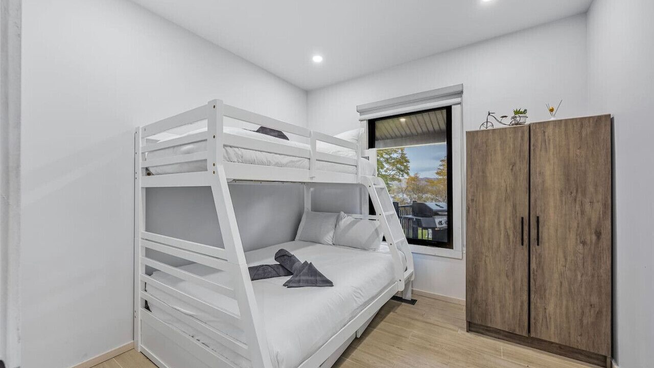 Photo of Bedroom in Penetanguishene