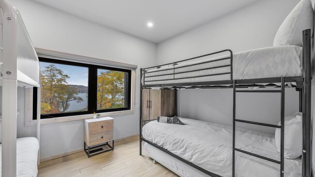 Photo of Bedroom in Penetanguishene