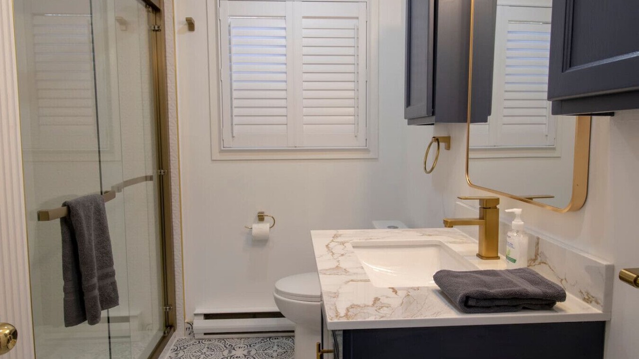 Photo of Bathroom in Victoria Harbour