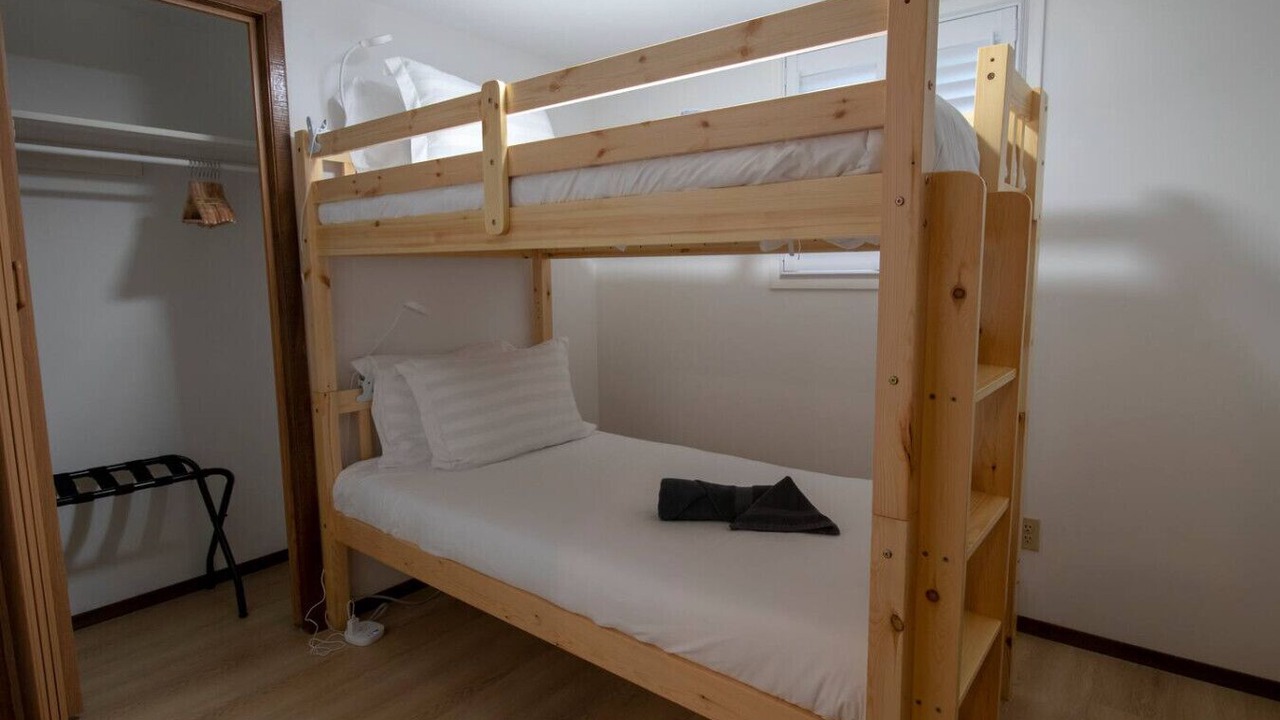 Photo of Bedroom in Victoria Harbour